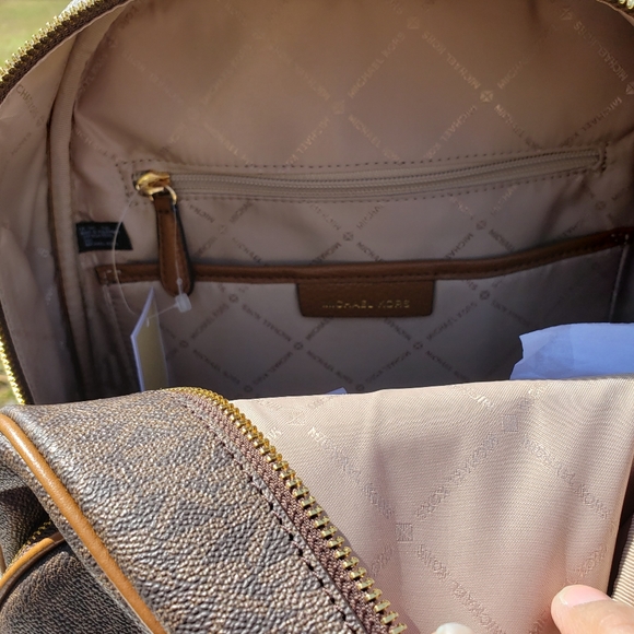 Michael kors large backpack - Picture 3 of 8